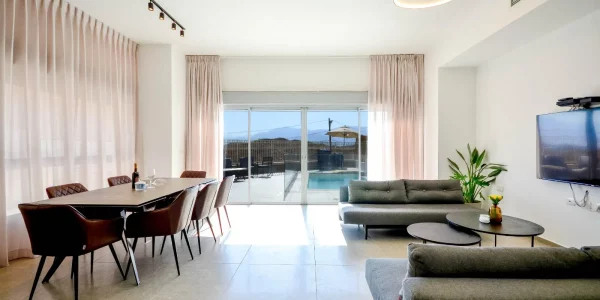 dc3d8b34-9509-4a3d-871a-547fa9548224